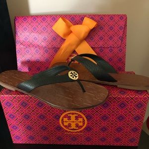 Tory Burch Thora Sandal’s (new in box)